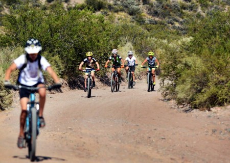 Mountain bike pelas trilhas de Chacras