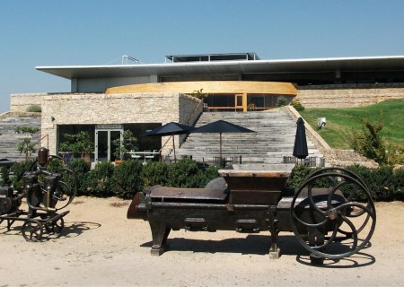 Vinícolas Montes & Lapostolle