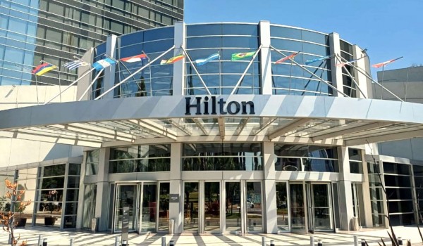 Hilton Mendoza