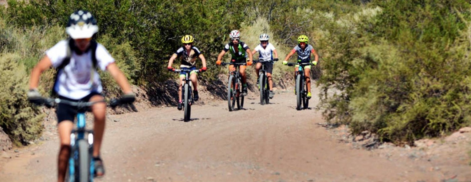 Mountain bike pelas trilhas de Chacras