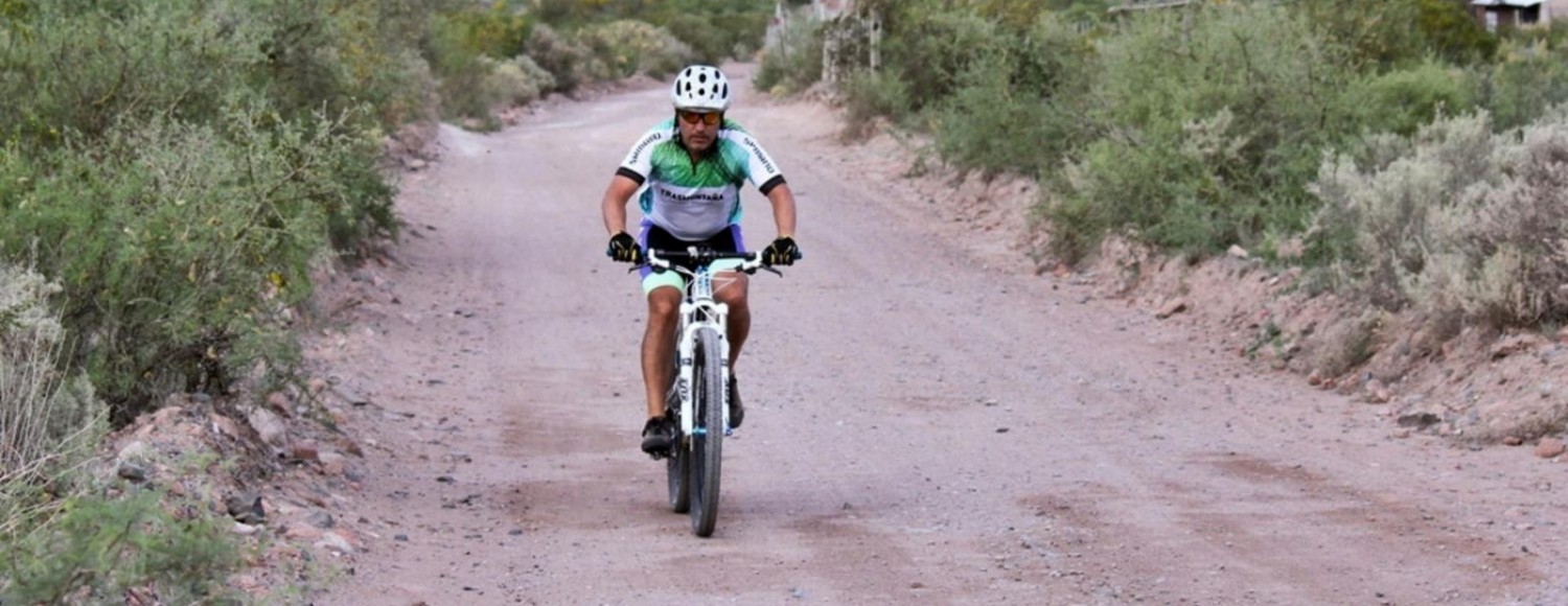 Mountain bike pelas trilhas de Chacras