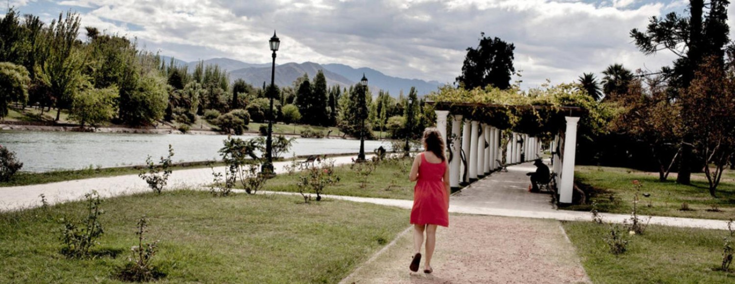 Cidade, Vinícola e Shopping